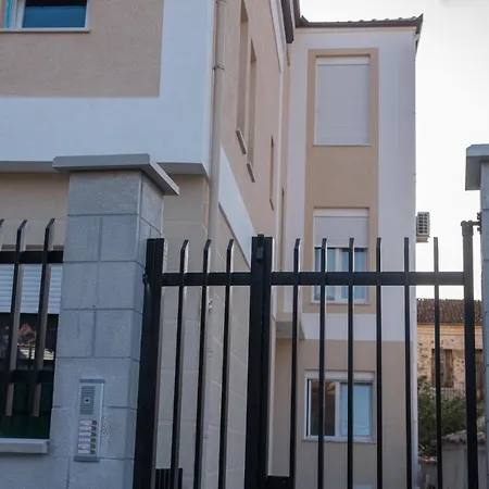Panda apartament Korce Exterior foto